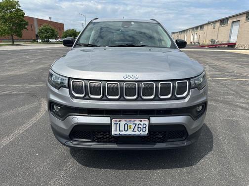 Billet Silver Metallic Clearcoat 2022 Jeep Compass Latitude Lux