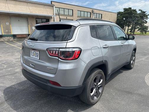 Billet Silver Metallic Clearcoat 2022 Jeep Compass Latitude Lux
