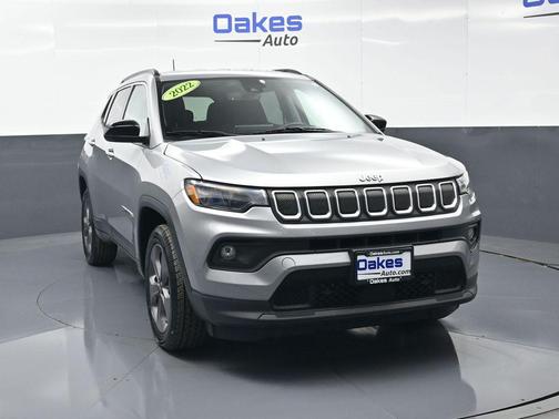 Billet Silver Metallic Clearcoat 2022 Jeep Compass Latitude Lux