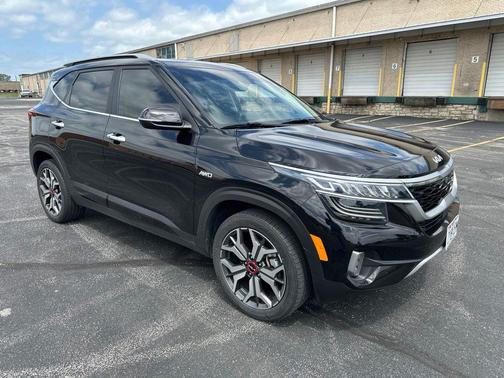 Cherry Black 2022 Kia Seltos SX Turbo