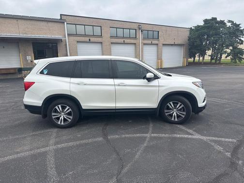 White Diamond Pearl 2018 Honda Pilot EX-L