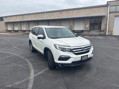 White Diamond Pearl 2018 Honda Pilot EX-L