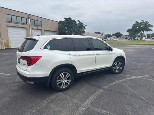 White Diamond Pearl 2018 Honda Pilot EX-L