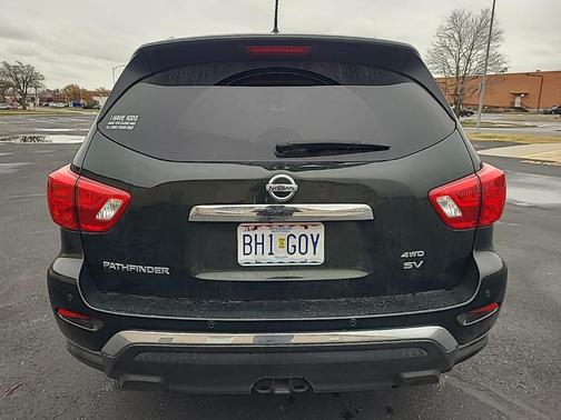2018 Nissan Pathfinder SV