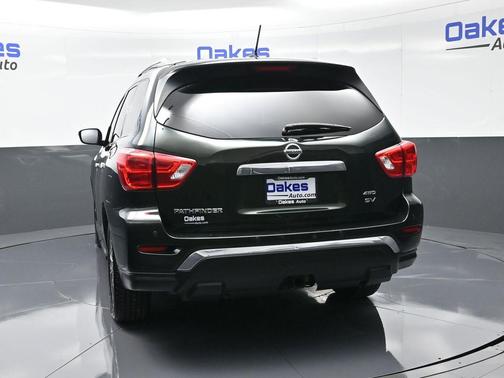 2018 Nissan Pathfinder SV