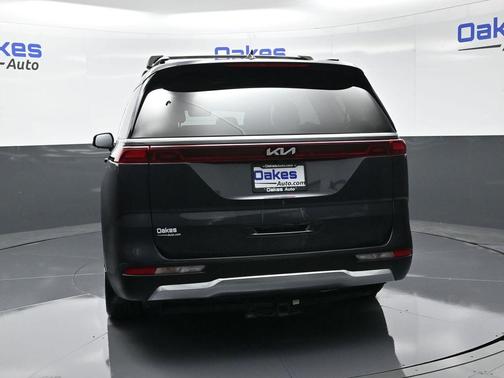 2022 Kia Carnival SX