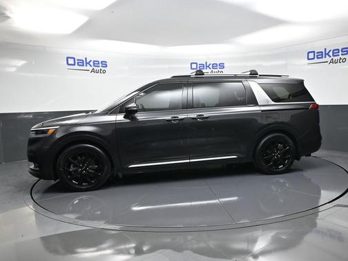 2022 Kia Carnival SX