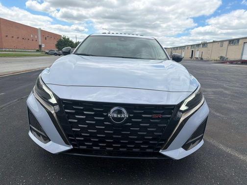 Gray Sky Pearl 2023 Nissan Altima SR FWD