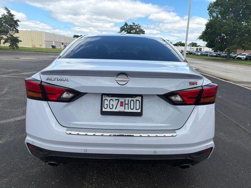 Gray Sky Pearl 2023 Nissan Altima SR FWD