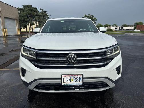 Pure White 2020 Volkswagen Atlas Cross Sport 2.0T S