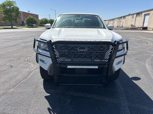 Glacier White 2023 Nissan Frontier SV