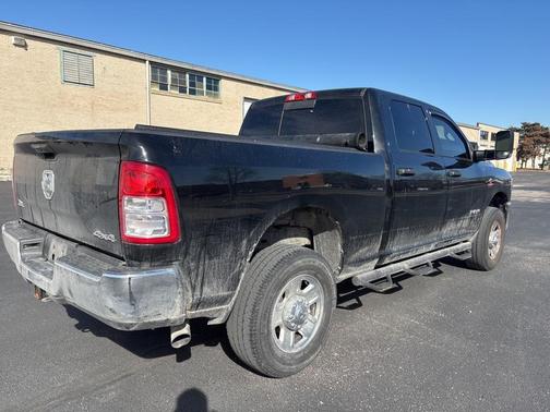 2021 RAM 2500 Tradesman Crew Cab 4x4 6'4' Box