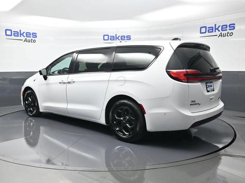 2024 Chrysler Pacifica Hybrid S Appearance Pkg