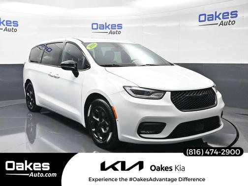 2024 Chrysler Pacifica Hybrid S Appearance Pkg