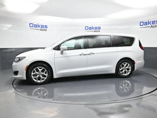 2018 Chrysler Pacifica Touring Plus