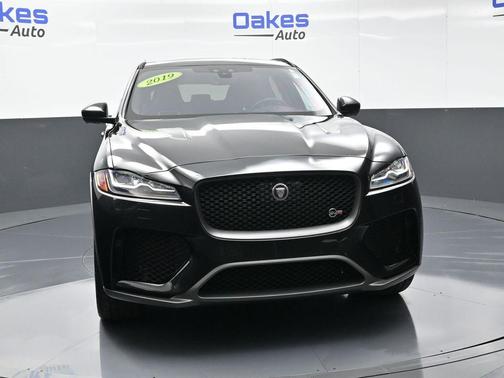 2019 Jaguar F-PACE SVR
