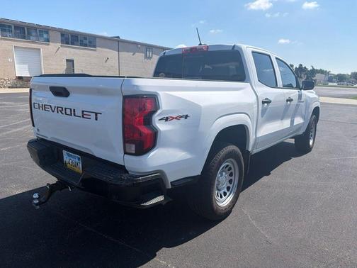 Summit White 2025 Chevrolet Colorado WT