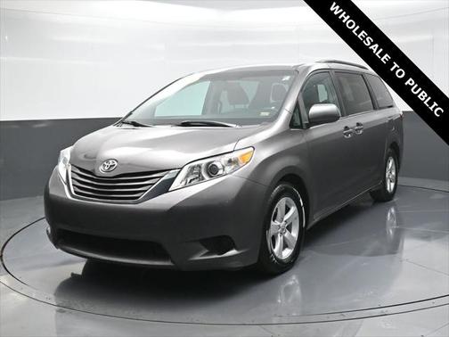 2017 Toyota Sienna LE