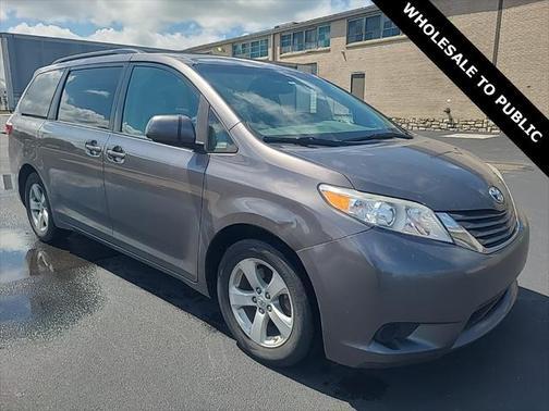 2017 Toyota Sienna LE