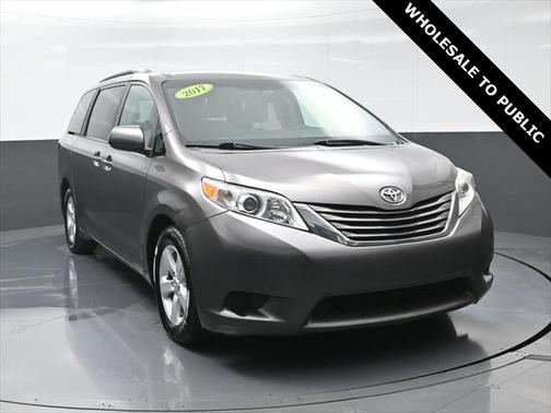2017 Toyota Sienna LE