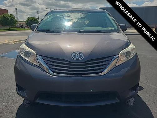2017 Toyota Sienna LE
