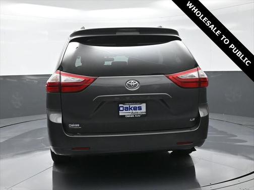 2017 Toyota Sienna LE