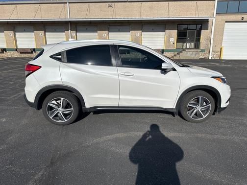 2022 Honda HR-V EX-L
