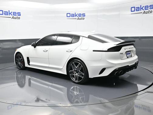 2022 Kia Stinger GT1