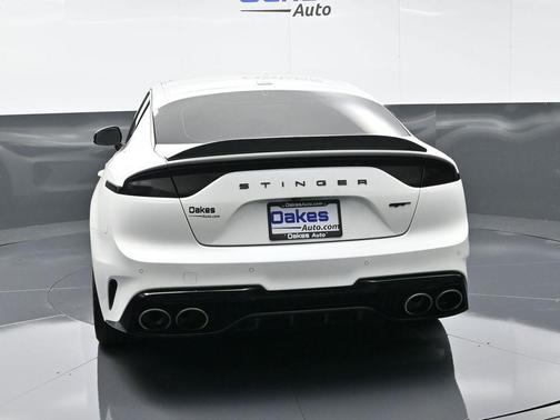2022 Kia Stinger GT1