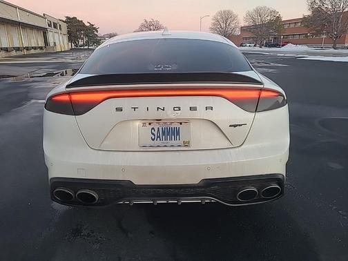 2022 Kia Stinger GT1