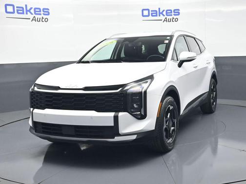 Glacial White Pearl 2026 Kia Sportage EX