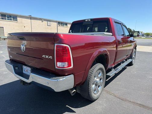 Delmonico Red Pearlcoat 2018 RAM 2500 Laramie Crew Cab 4x4 6'4' Box