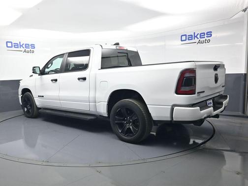 Bright White Clearcoat 2023 RAM 1500 Big Horn/Lone Star