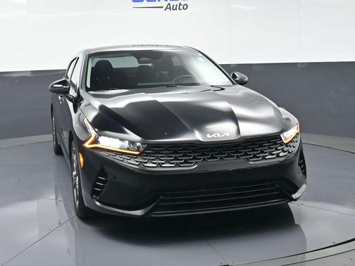 Ebony Black 2022 Kia K5 LXS