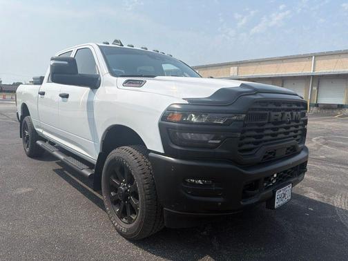 Bright White Clearcoat 2025 RAM 2500 Tradesman Crew Cab 4x4 6'4' Box