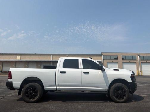 Bright White Clearcoat 2025 RAM 2500 Tradesman Crew Cab 4x4 6'4' Box