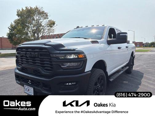 Bright White Clearcoat 2025 RAM 2500 Tradesman Crew Cab 4x4 6'4' Box