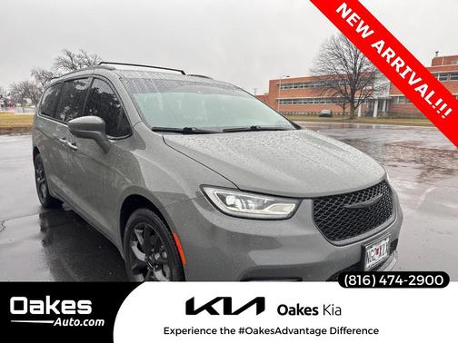 2021 Chrysler Pacifica Touring L