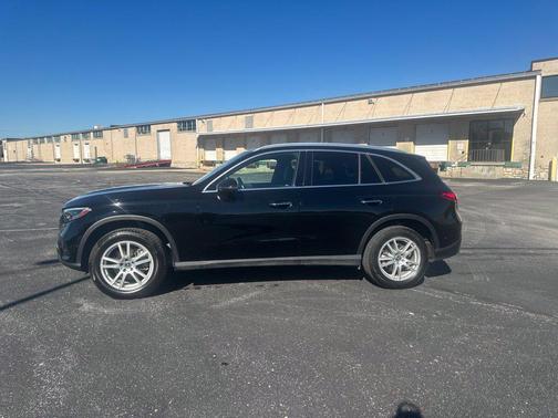 Black 2023 Mercedes-Benz GLC 300 4MATIC
