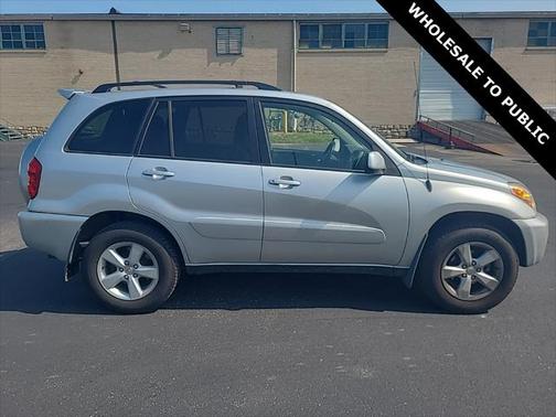 2004 Toyota RAV4 Base