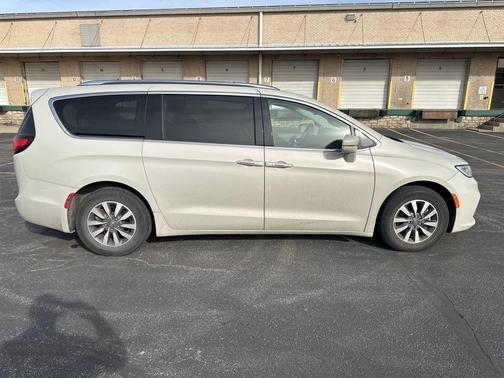 2021 Chrysler Pacifica Touring L