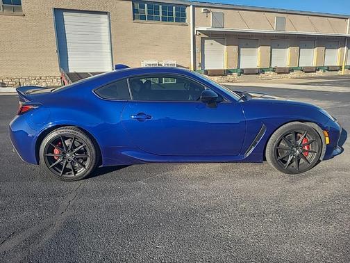 2024 Toyota GR86 Premium