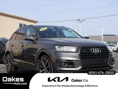 Gray Metallic 2019 Audi Q7 55 Prestige