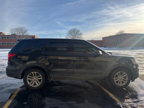 2017 Ford Explorer Base