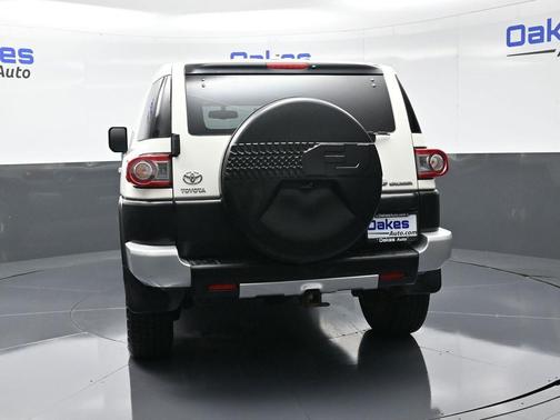 2014 Toyota FJ Cruiser Base