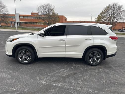 2018 Toyota Highlander Limited Platinum