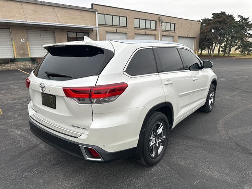 2018 Toyota Highlander Limited Platinum