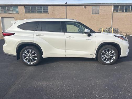 2021 Toyota Highlander Hybrid Limited