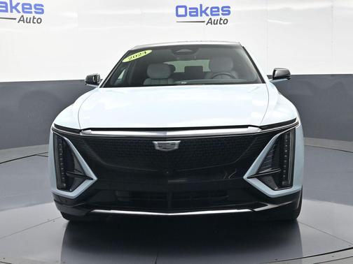 Nimbus Metallic 2024 Cadillac LYRIQ Sport