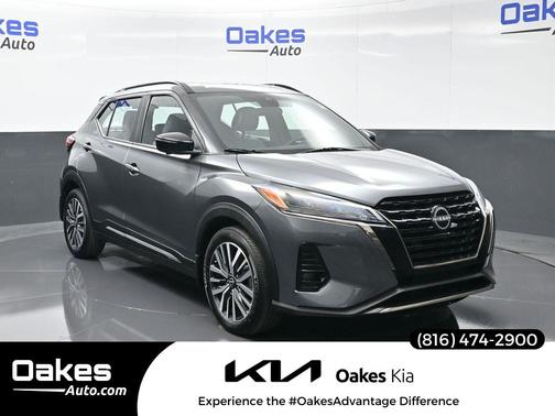 2023 Nissan Kicks SR